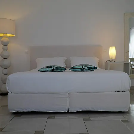 ホテル Margie Mykonos 4*