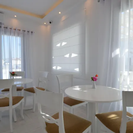 Margie Mykonos ホテル 4*